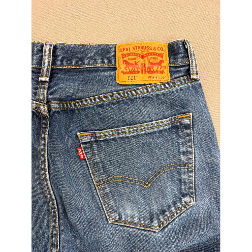 Levis 501 Original Fit Mens Jeans Medium Wash Blue Denim Button Fly 33x34 - Picture 7 of 10